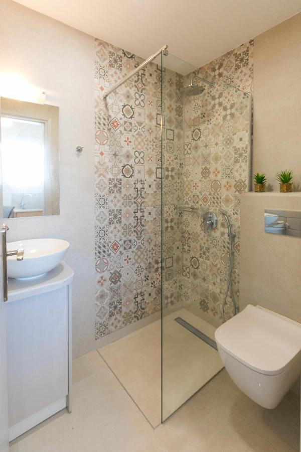 Vasileios Seaview Apartments Platanias Esterno foto